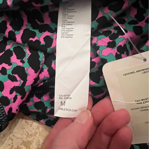 Pink leopard print leggings. NWT size medium - Picture 5 of 6